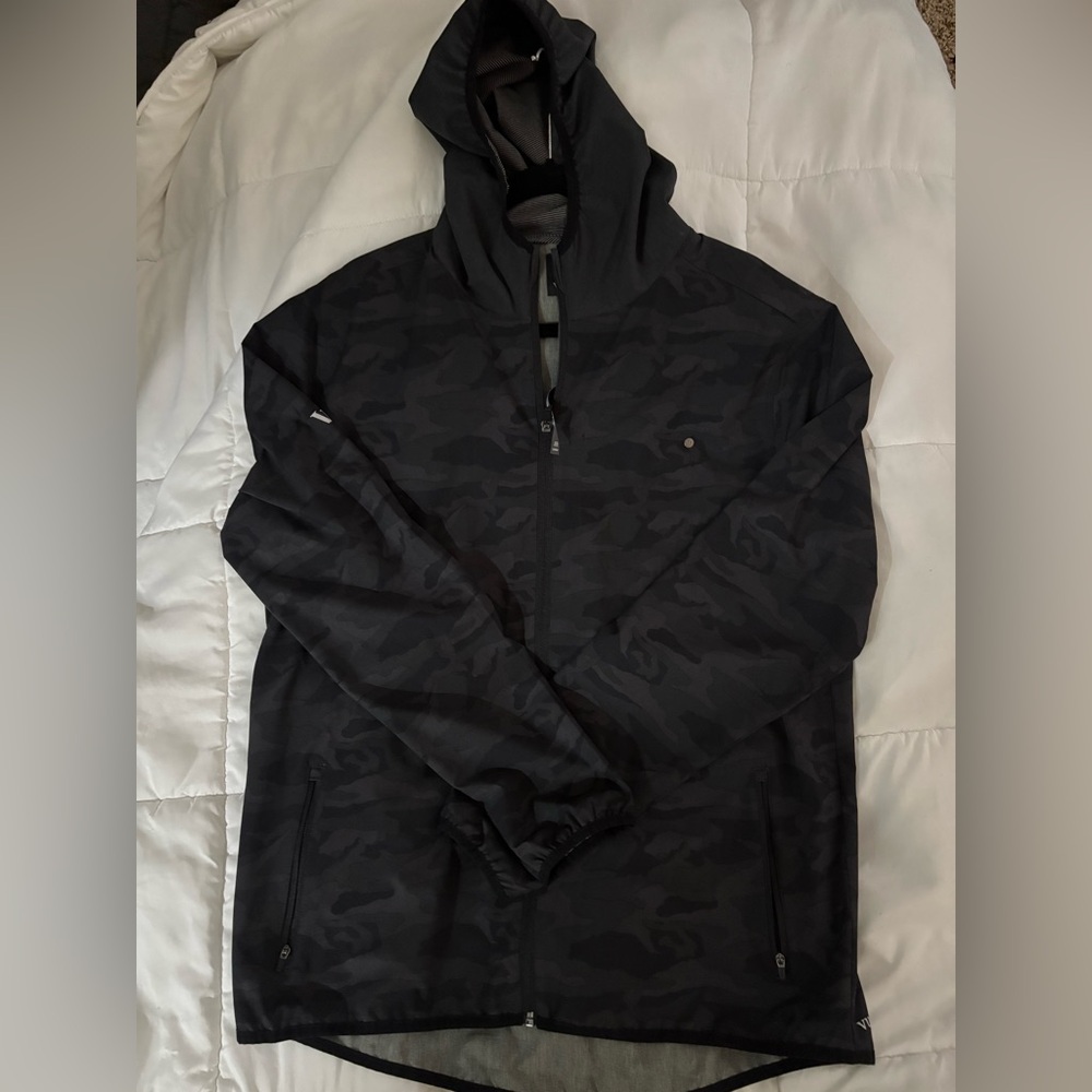 New , no tag Vuori Men's Dark Camo Windbreaker